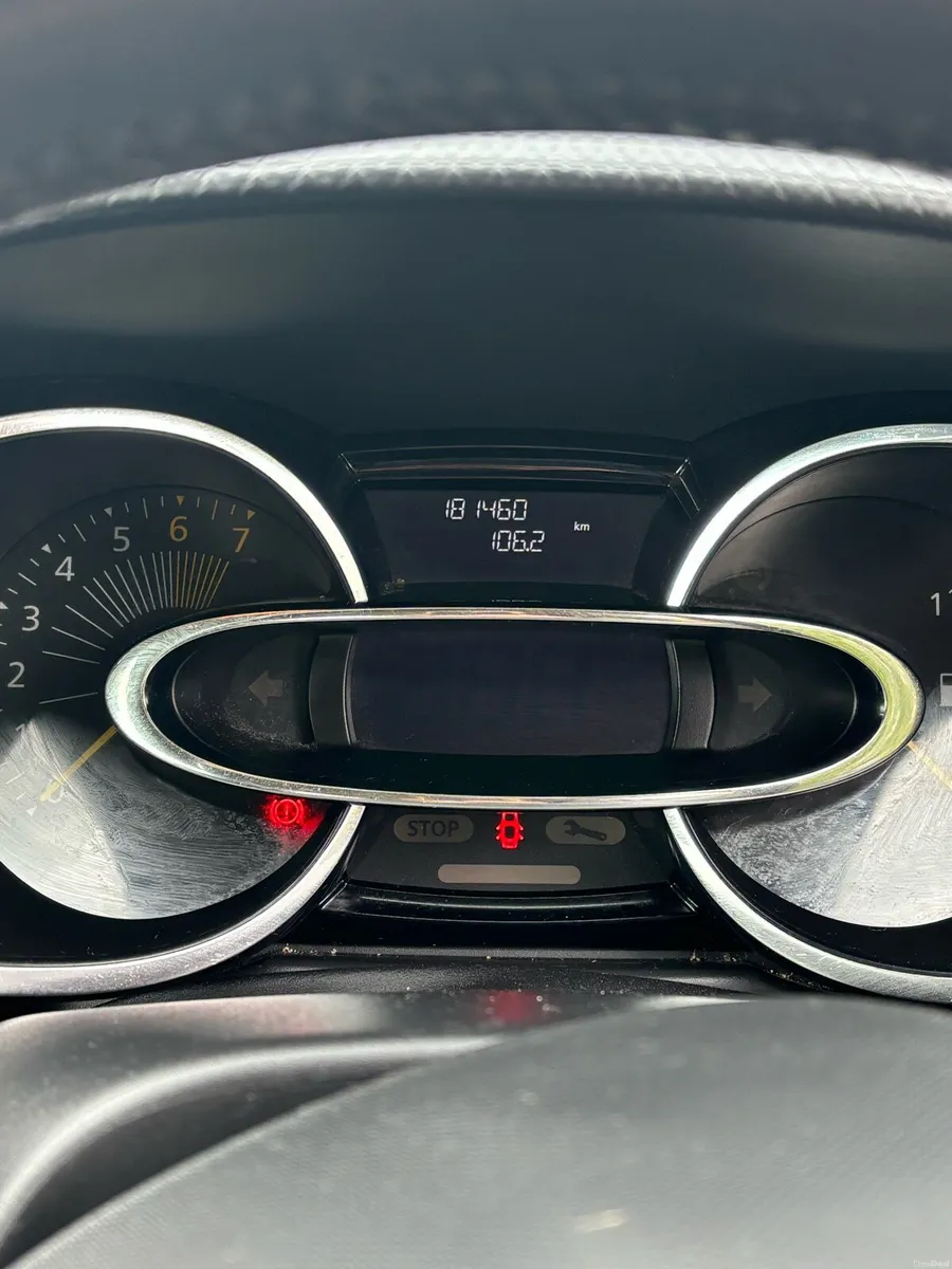 Car - Image 4