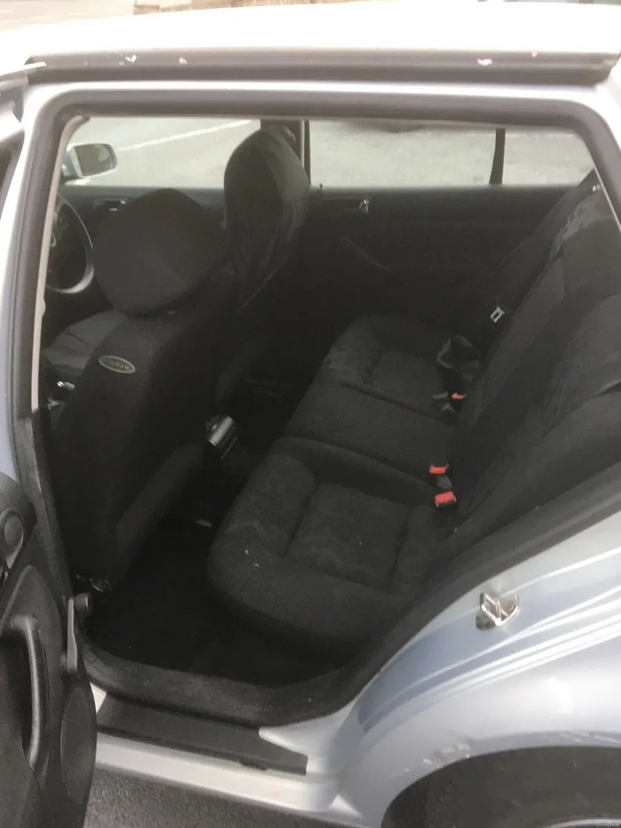 Volkswagen Golf 1.6ltr - Image 4