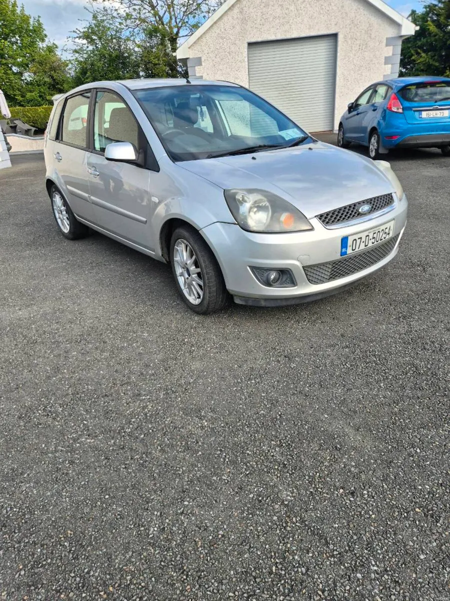 Ford fiesta - Image 2