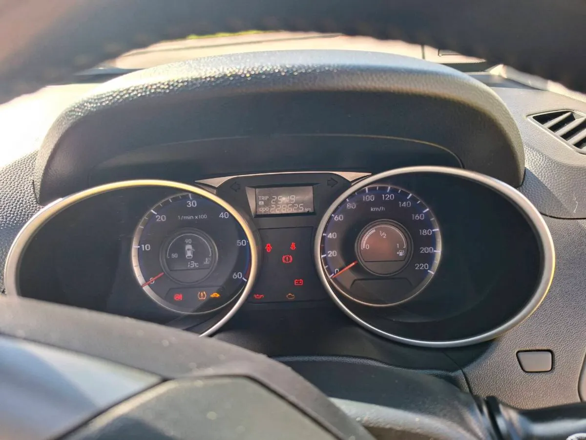 Hyundai x35 Executive - Image 2