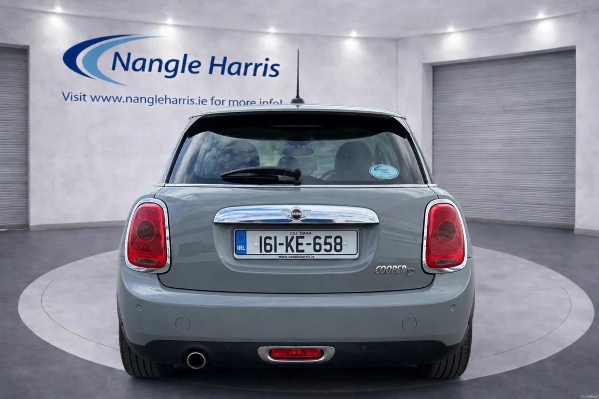 Mini Cooper ONE OWNER. - Image 4