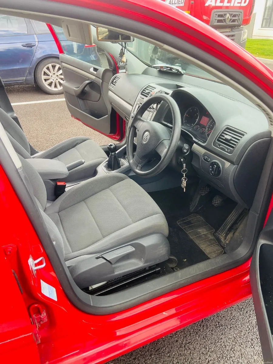 Volkswagen Golf 2008 - Image 4