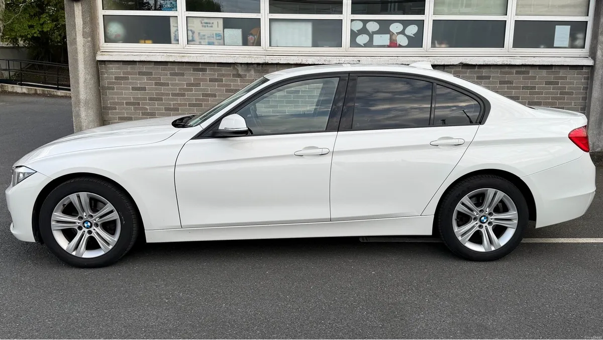 BMW 3 series Sport - Image 3