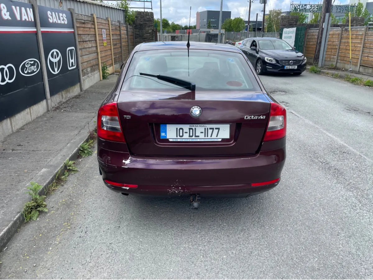 Skoda Octavia AMBIENTE 1.6 CR TDI 105HP 5DR - Image 5