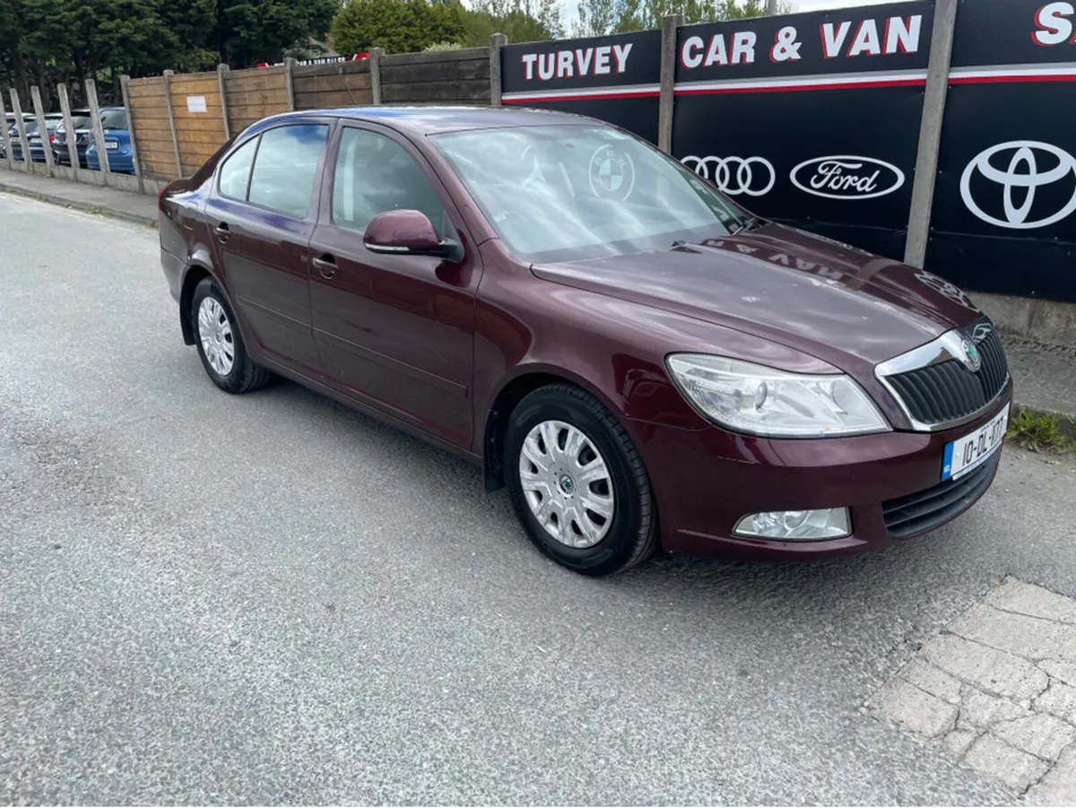 Skoda Octavia AMBIENTE 1.6 CR TDI 105HP 5DR - Image 2