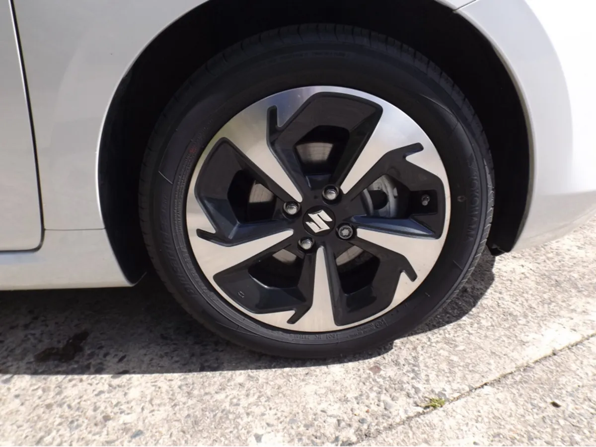 Suzuki Swift 1.2 HYBRID ULTRA 5DR - Image 4