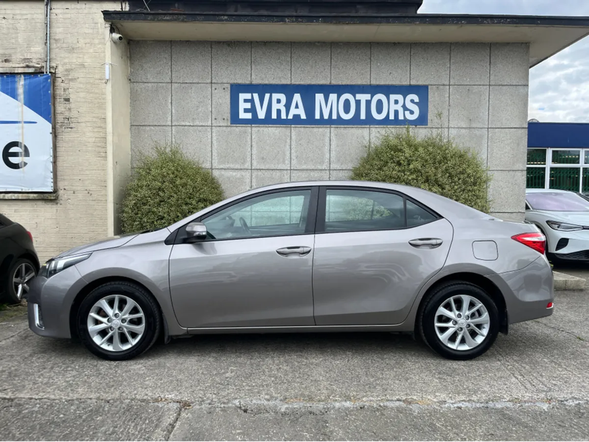 Toyota Corolla AURA 1.4 D4D DIESEL - Image 6