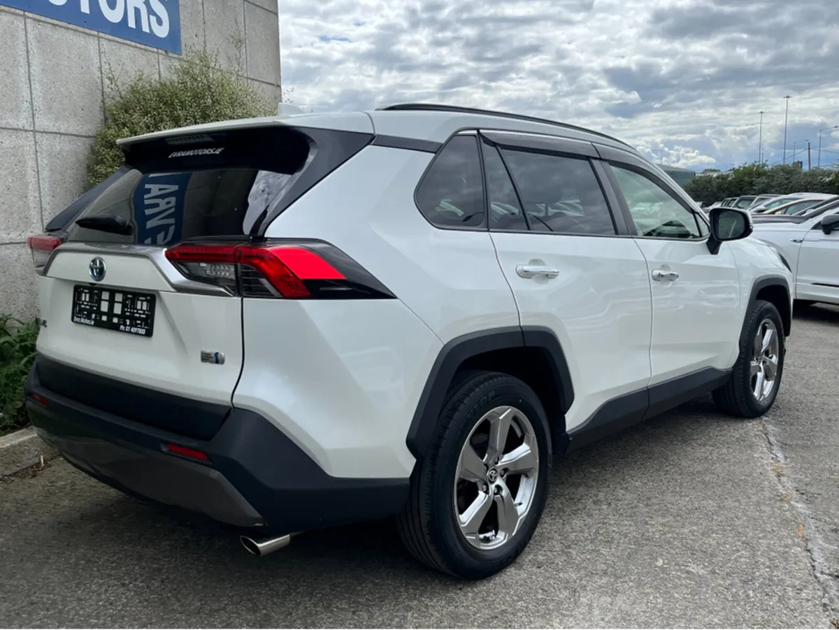 Toyota RAV4 G 4WD AUTOMATIC HYBRID 2.5 PETROL //HI - Image 4