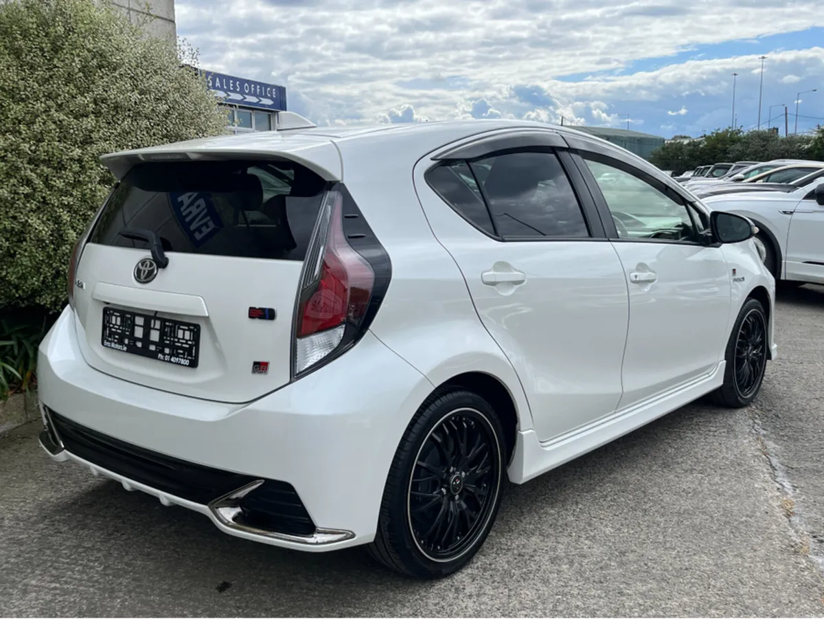 Toyota Aqua GR SPORT AUTOMATIC HYBRID 1.5 PETROL / - Image 4
