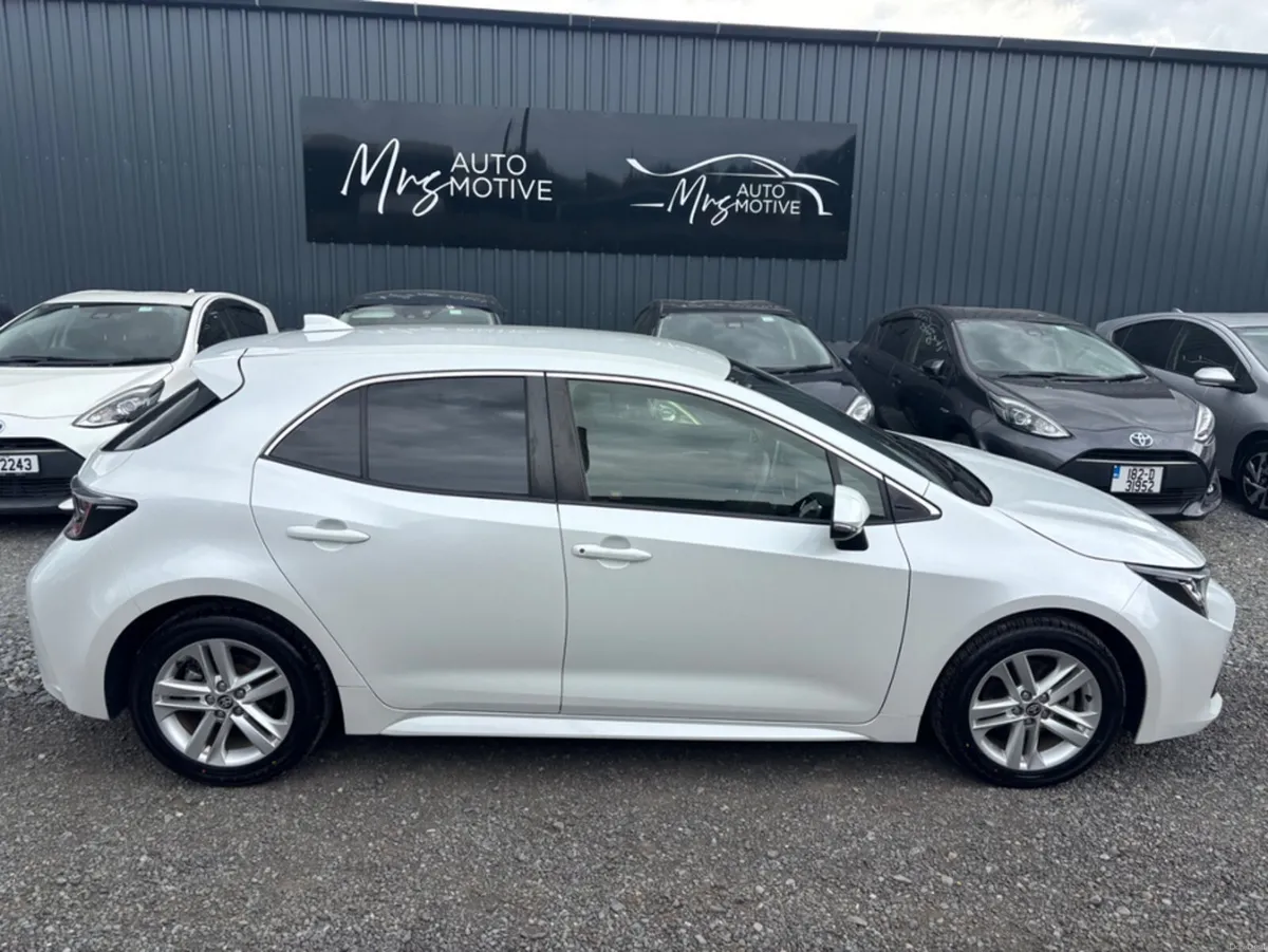 Toyota Corolla SPORT 1.8 BEAUTIFUL CLEAN CAR - Image 2