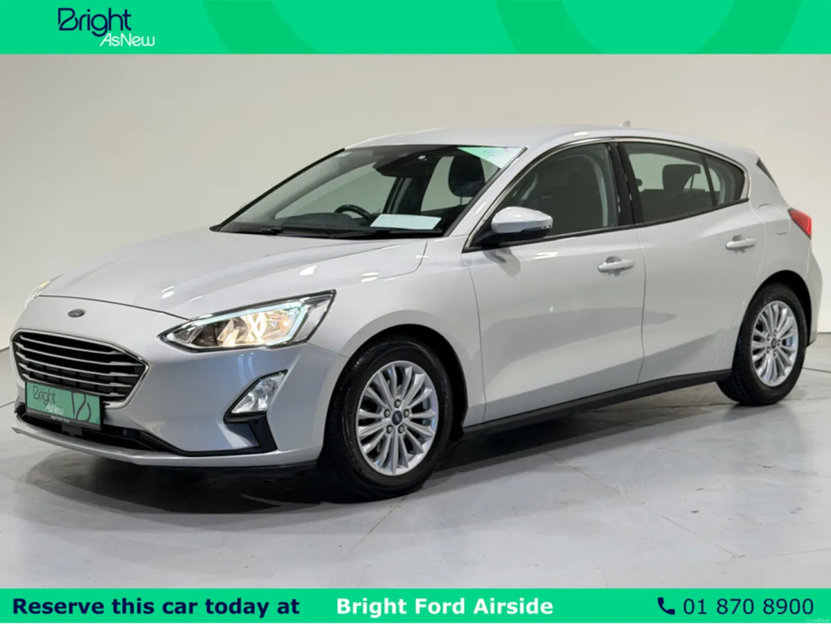 Ford Focus TITANIUM 1.0 ECOBOOST 12 125 4DR - Image 4