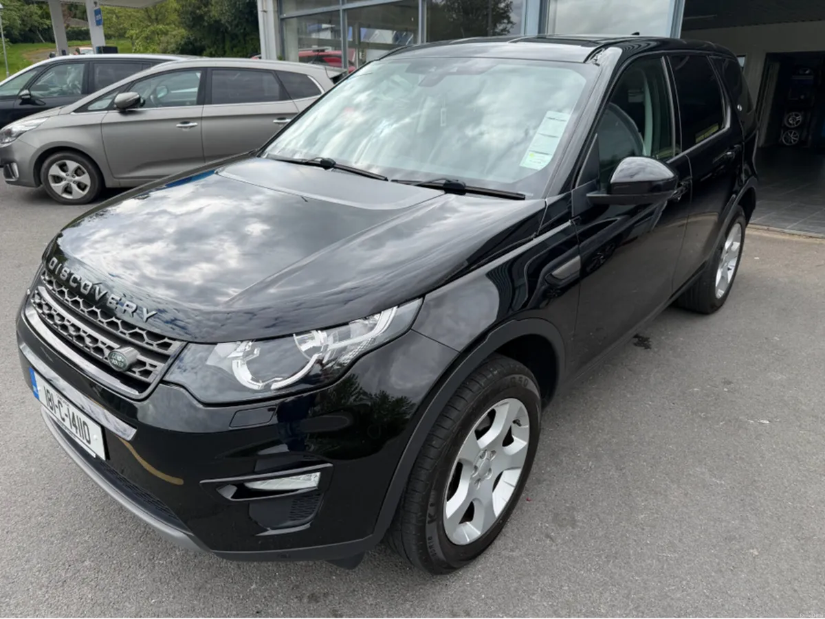 Land Rover Discovery Sport 2.0 SE TECH EDITION NCT - Image 4