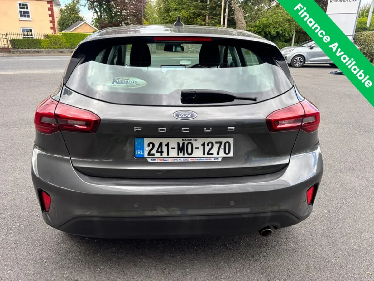 Ford Focus TITANIUM 5DR 1.5 TD 115 A8 - Image 4