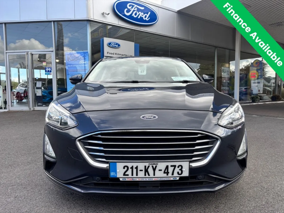 Ford Focus TITANIUM EDITION 5DR 1.5 T TD 120 4 - Image 2