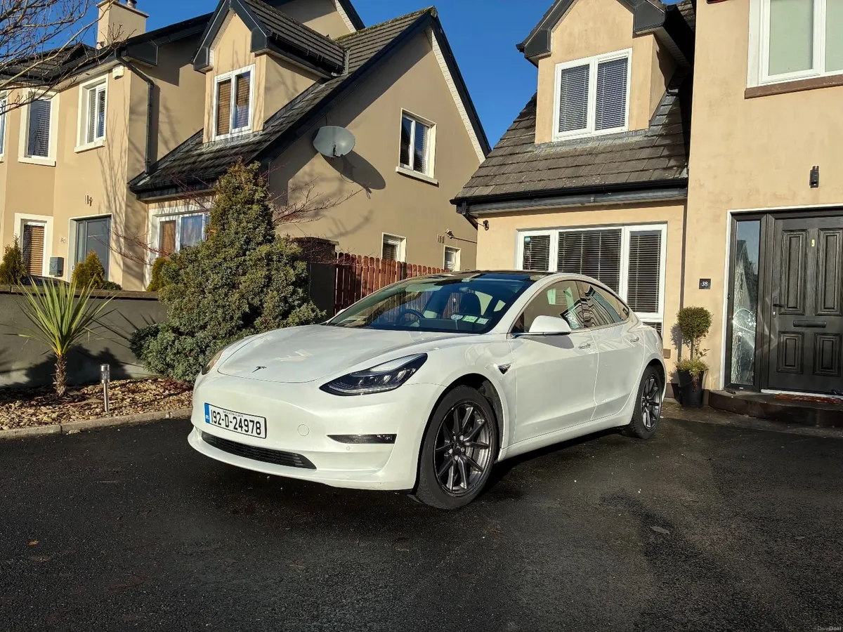 Tesla Model 3 2019 - Image 1