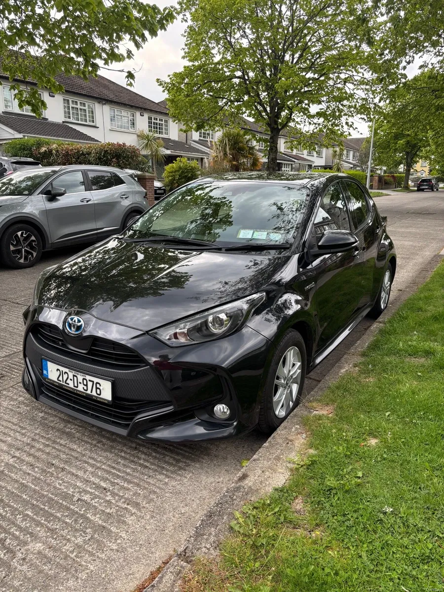 2021 Toyota Yaris Luna 1.5 Hybrid Automatic - Image 1