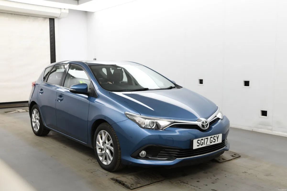 2017 Toyota Auris 1.2T Icon - Image 1