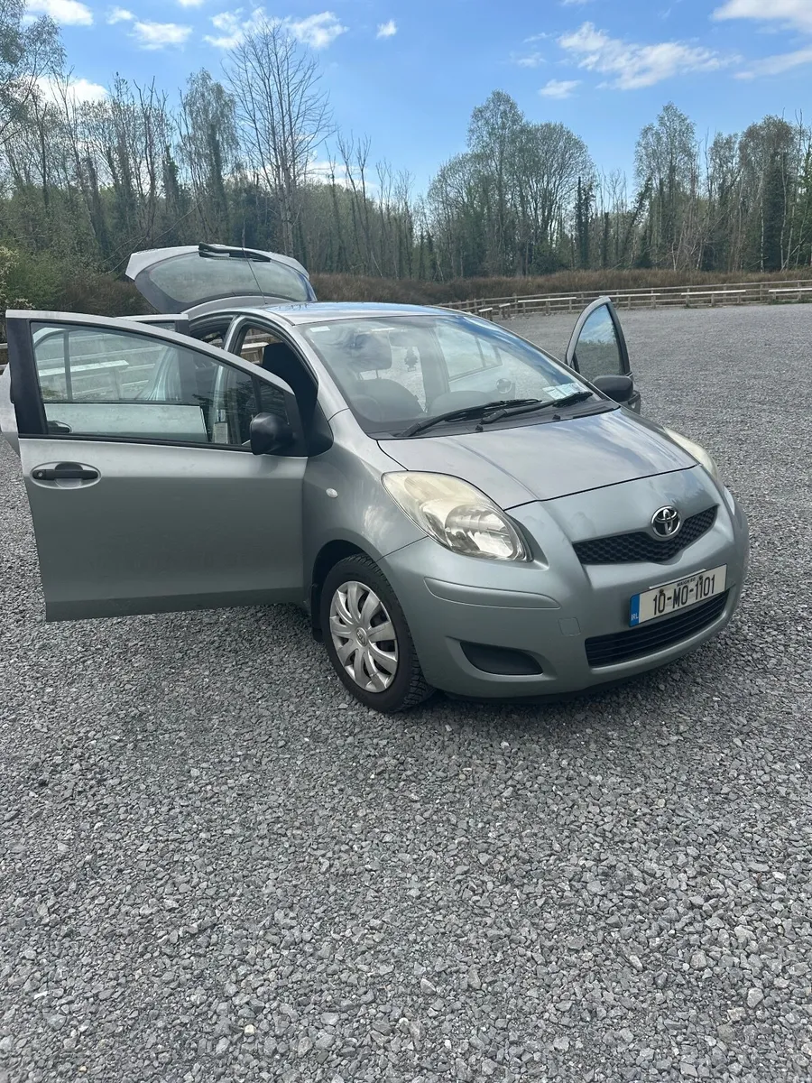 Toyota Yaris 2010 - Image 3