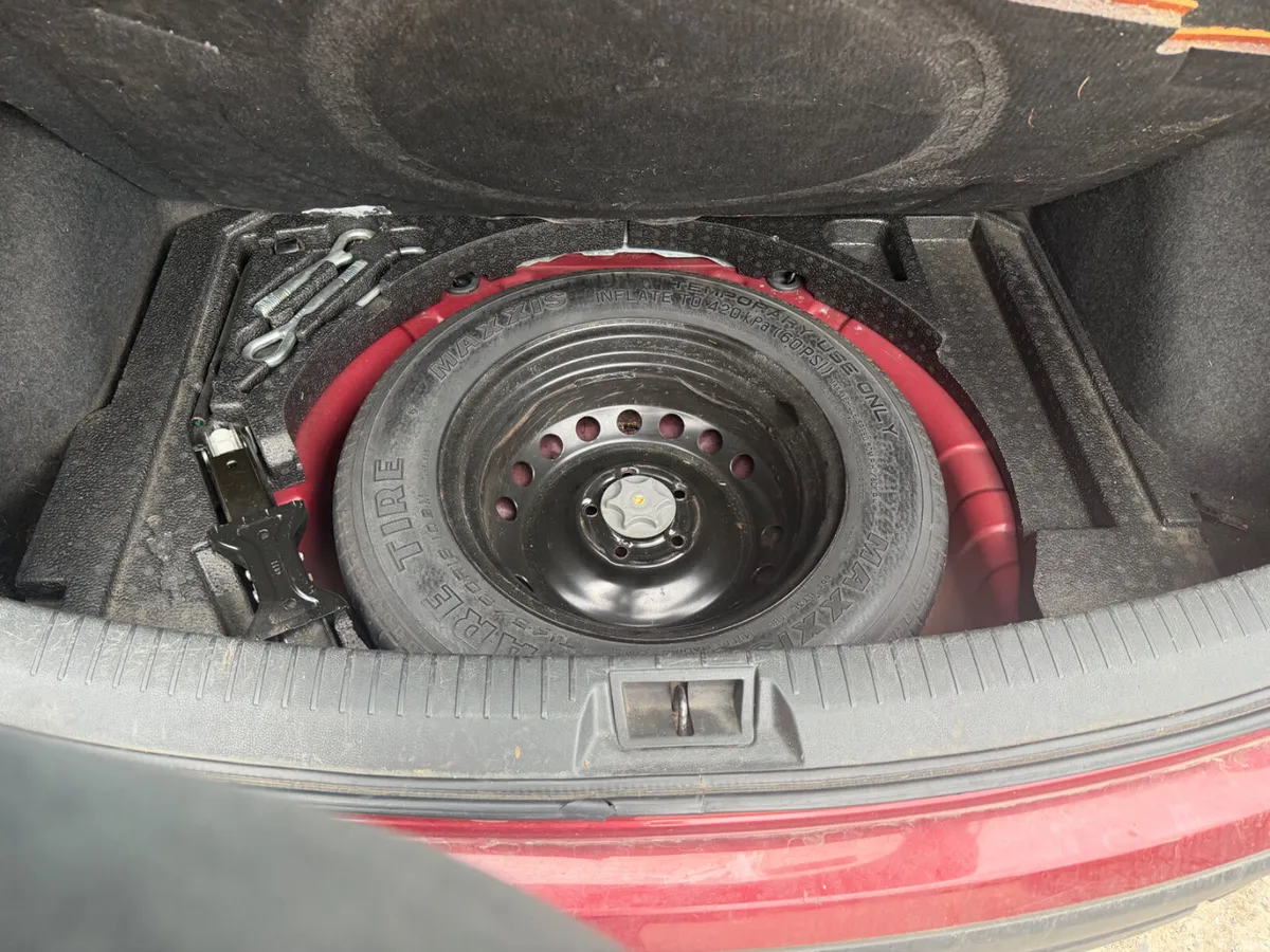 Nissan Qashqai 2012 - Image 6