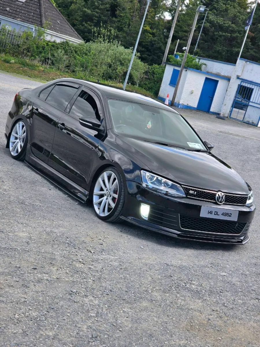 Vw jetta 2014 1.6 diesel - Image 1