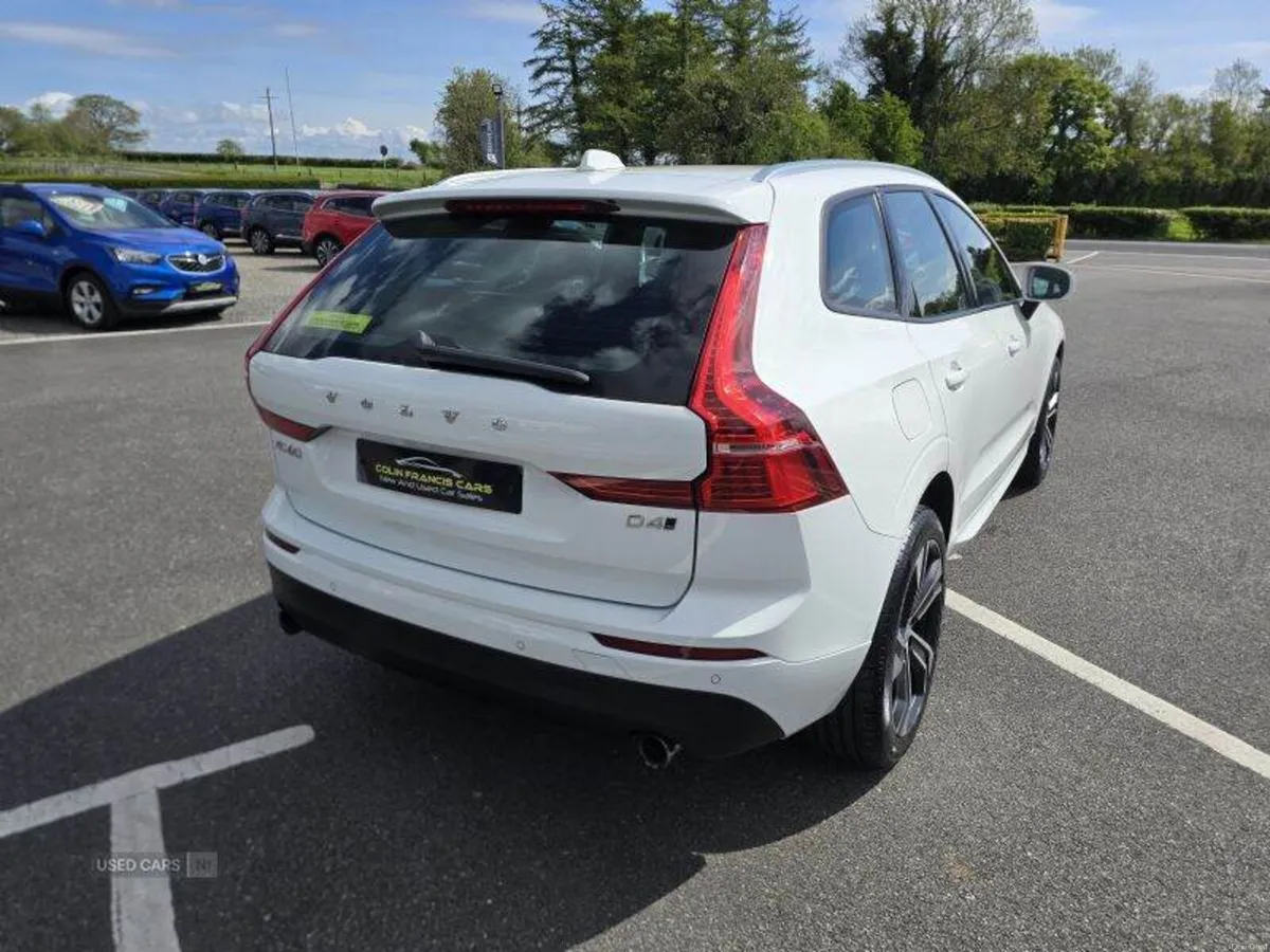 Volvo XC60 Momentum - Image 4