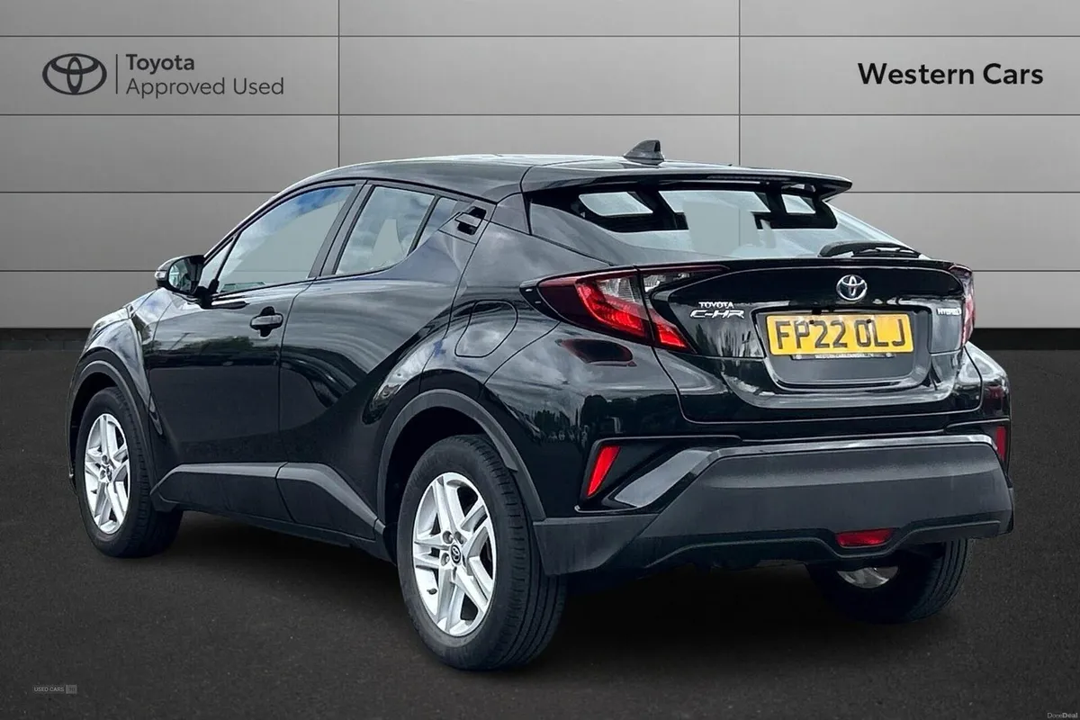 Toyota C-HR 1.8 VVT-h Icon CVT Euro 6 (s/s) 5dr - Image 4