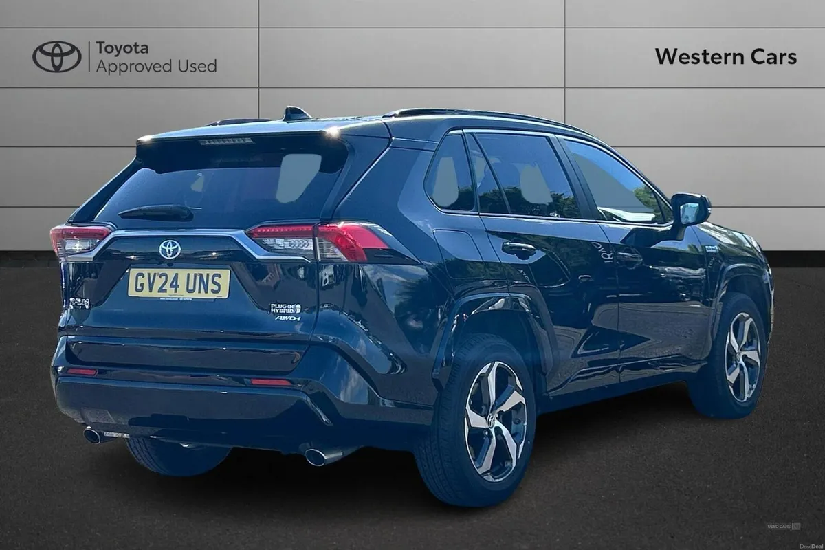 Toyota RAV4 2.5 VVT 18.1kWh Design CVT 4WD Euro 6 - Image 2