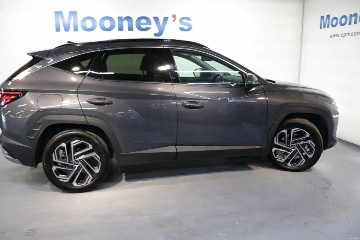 Hyundai Tucson PHEV Platinum 1.6L Petrol Automatic - Image 6