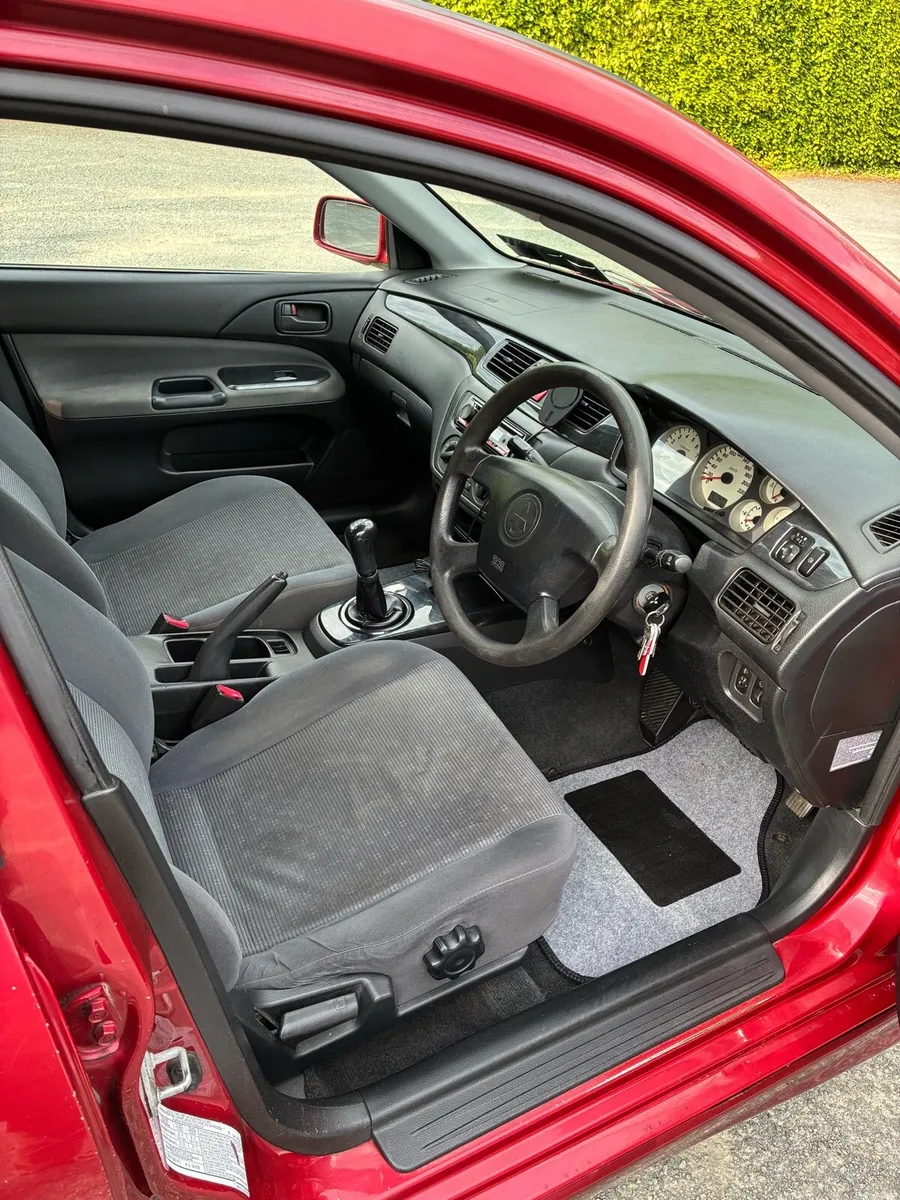 2006 Mitsubishi lancer - Image 4