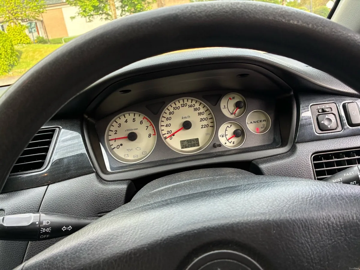 2006 Mitsubishi lancer - Image 6