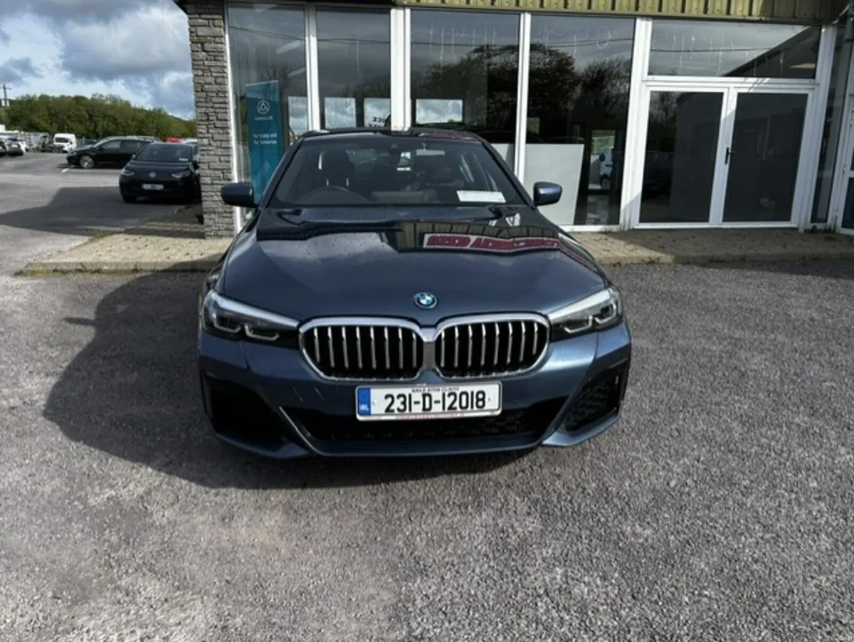 BMW  530e M Sport Plug-In Hybrid - Image 4