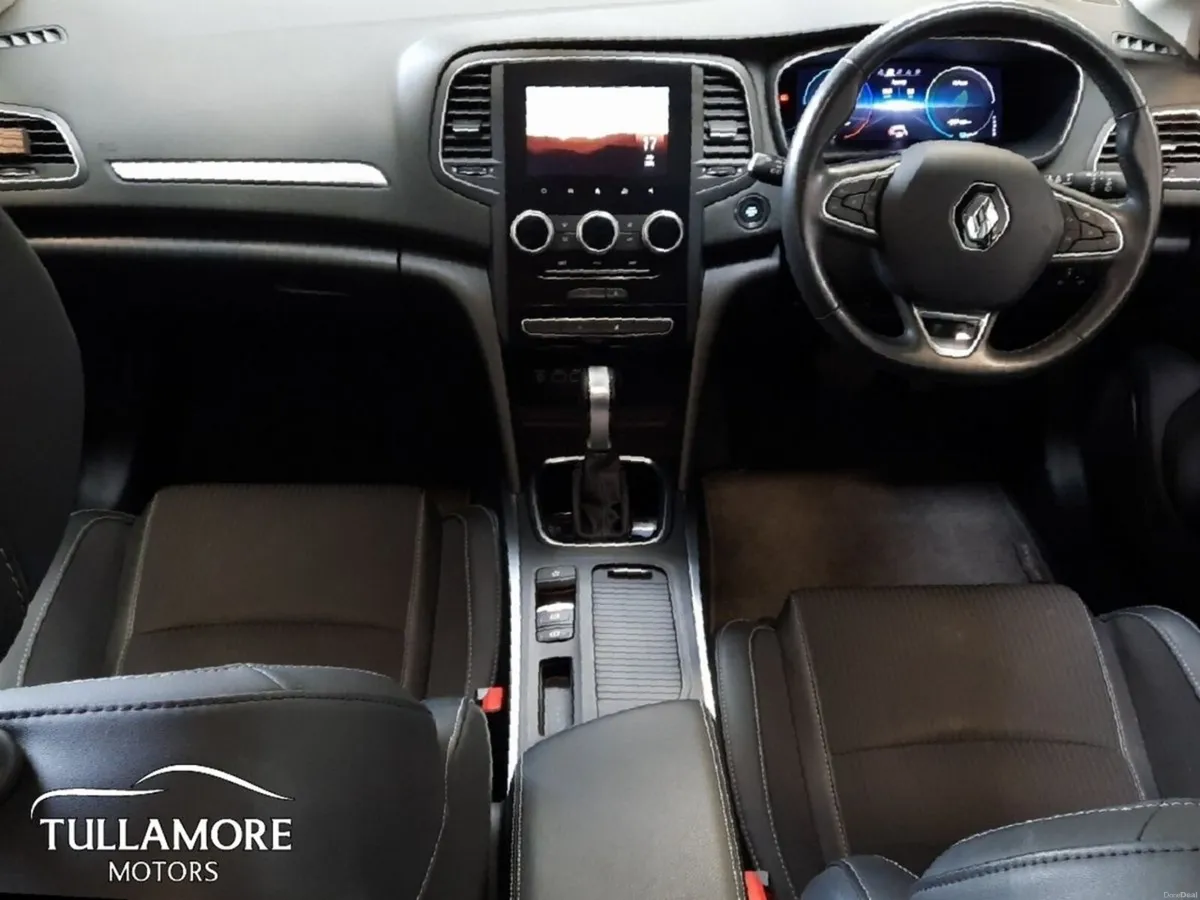 Renault Megane E-TECH PHEV 160 Auto Iconic ST - Image 2