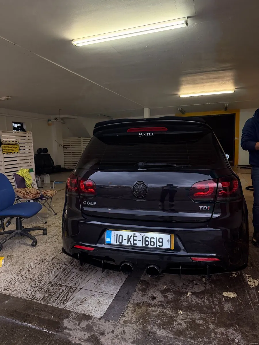 Car - Image 1