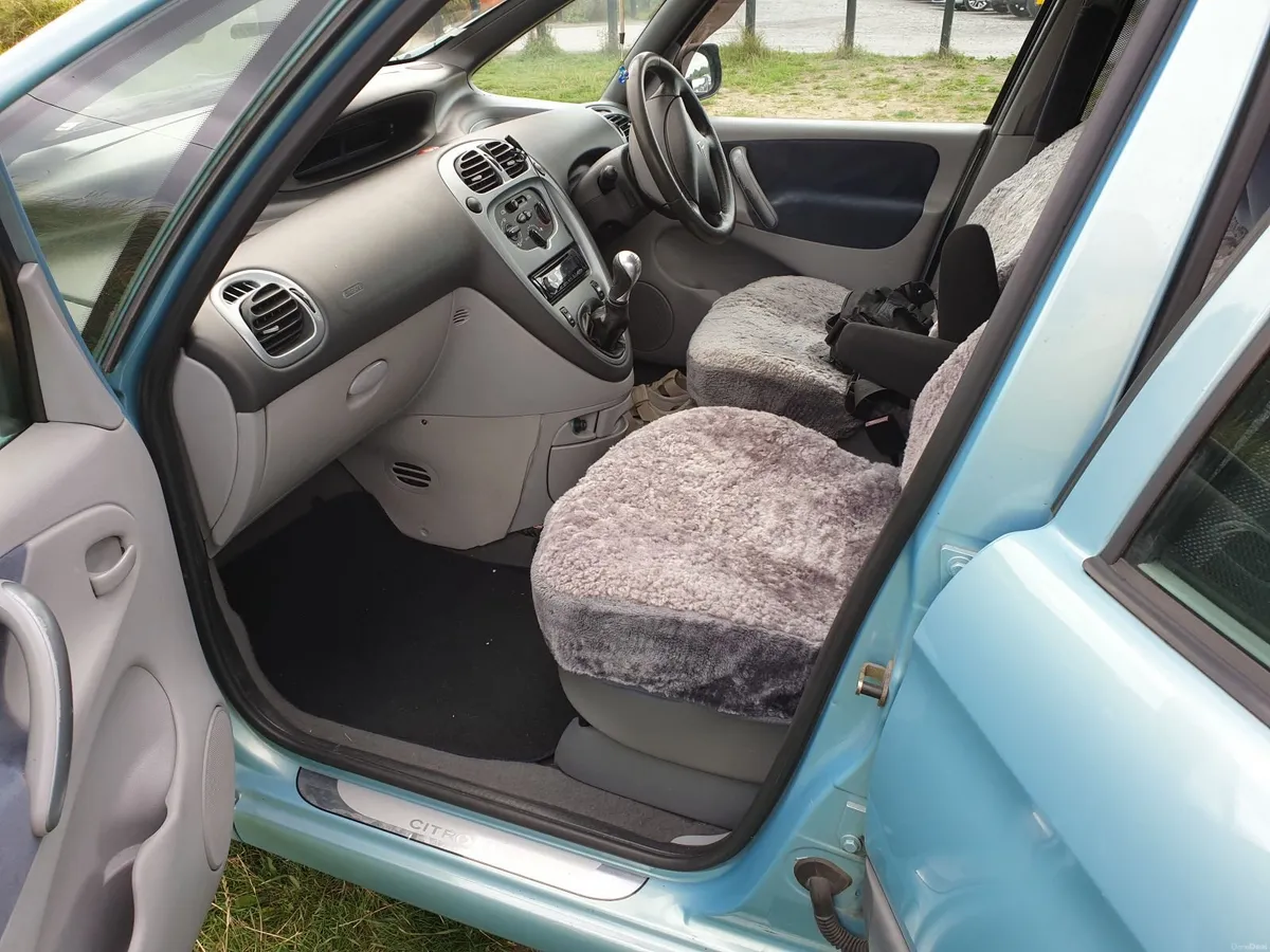 Citroen C4 Picasso 2004 - Image 4