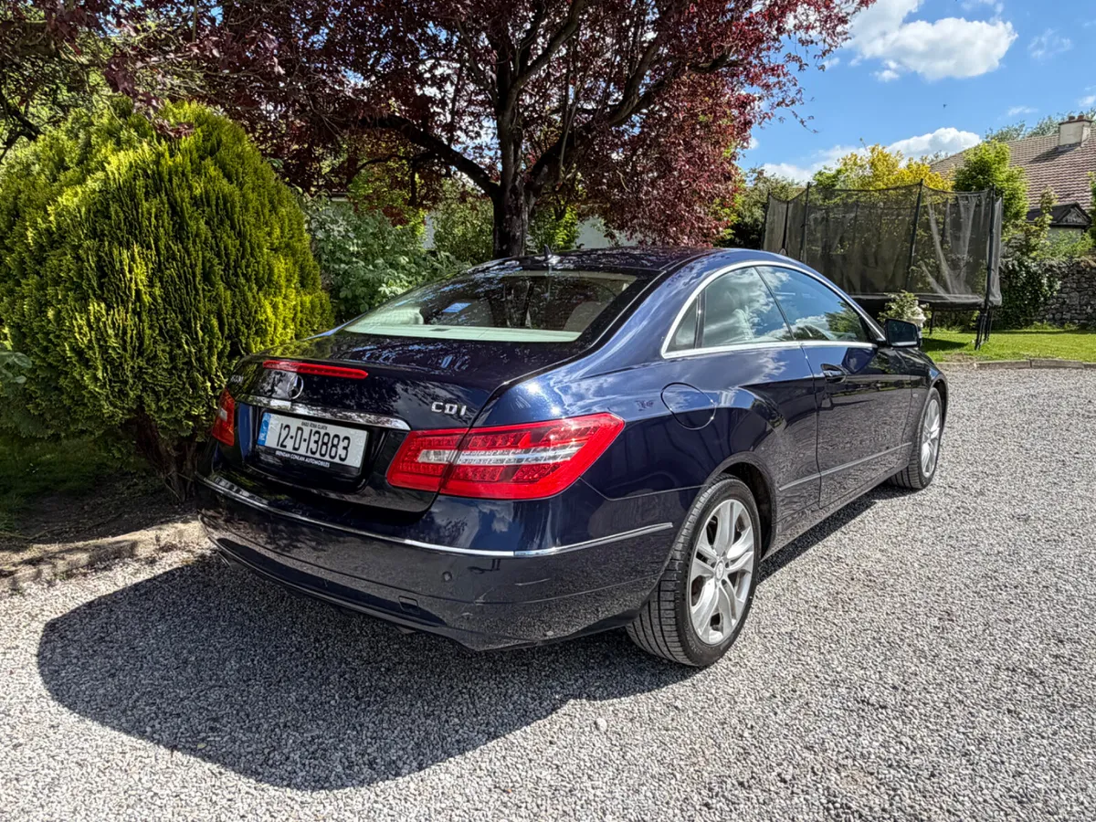 Mercedes-Benz E-Class - Image 4