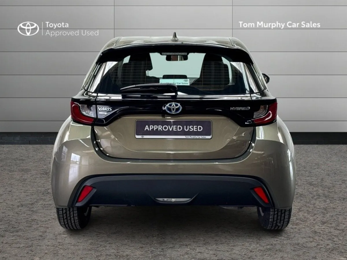 Toyota Yaris 1.5 HYBRID LUNA 4DR AUTO - Image 4