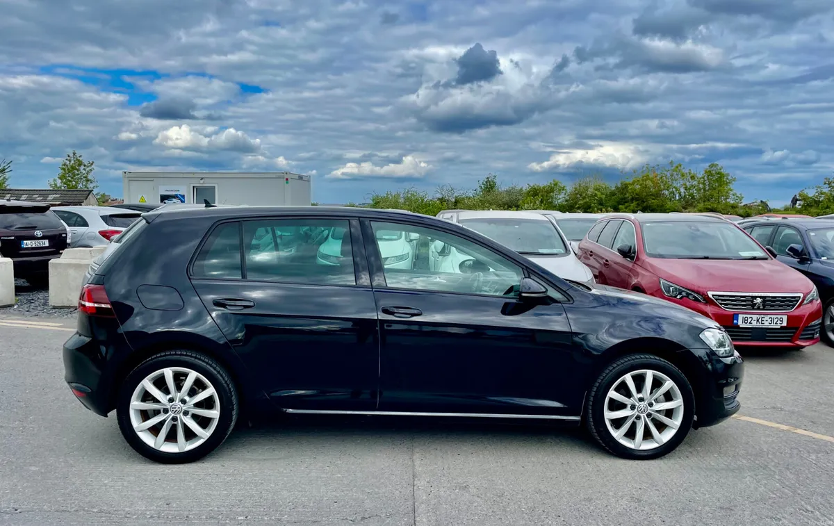 VOLKSWAGEN GOLF 2017 /BLUEMOTION/ - Image 4