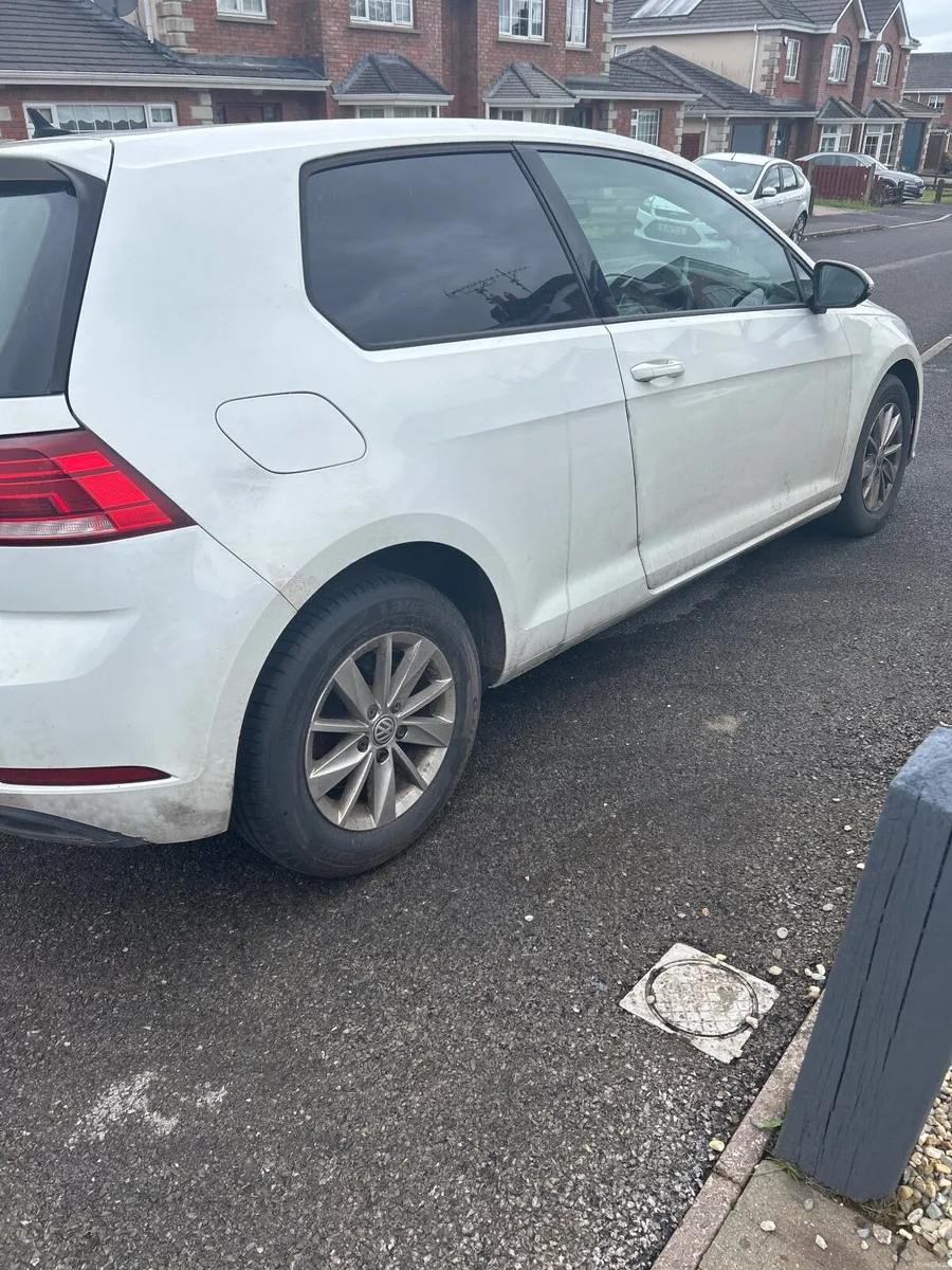 Volkswagen Golf 2017 - Image 2