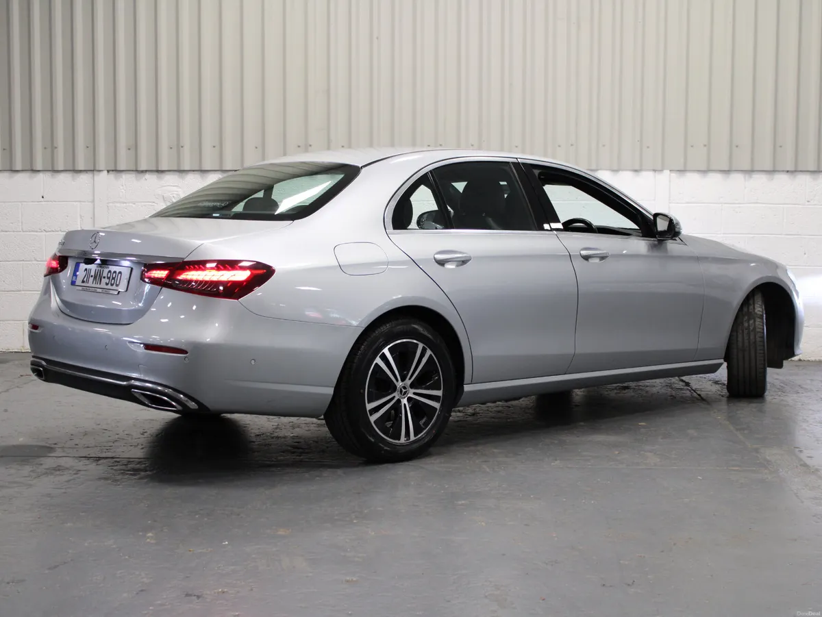 Mercedes-Benz E-Class 2021 - Image 5