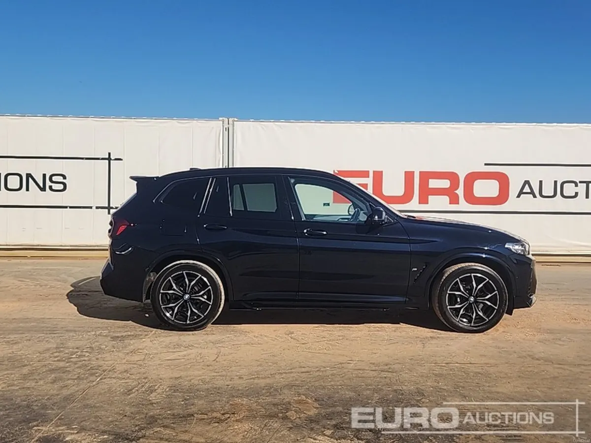 2023 BMW X3 - Image 3