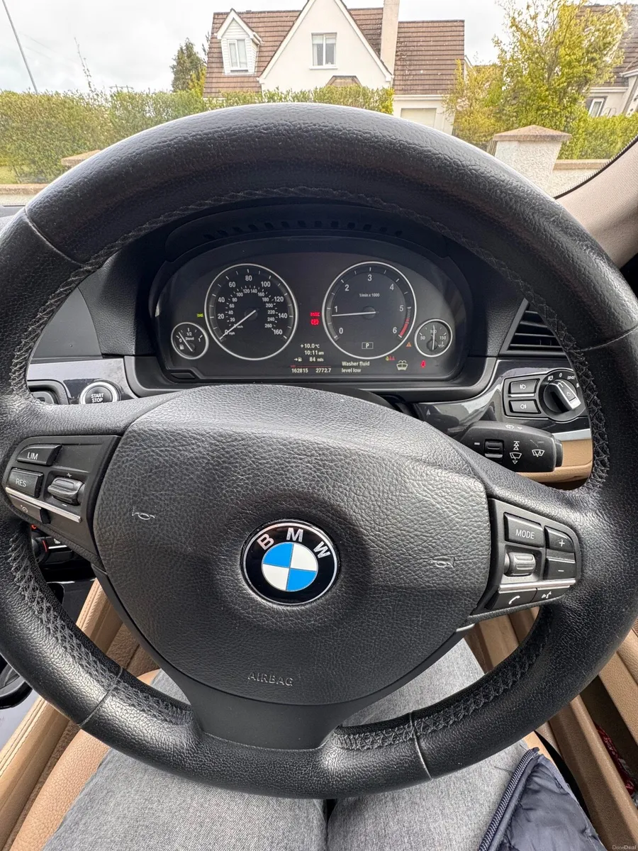 BMW 5-Series 2012 - Image 4
