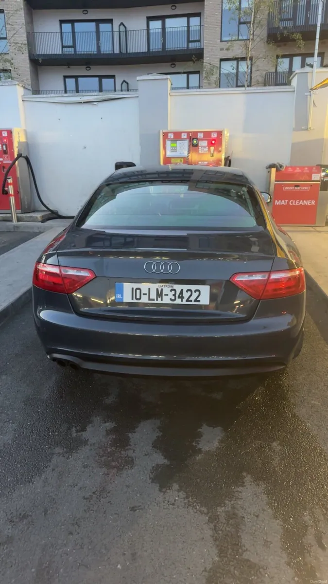 Audi A5 2010 - Image 2