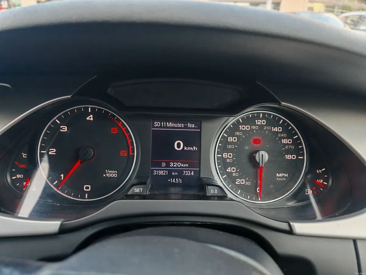 Audi A4 2010 - Image 4