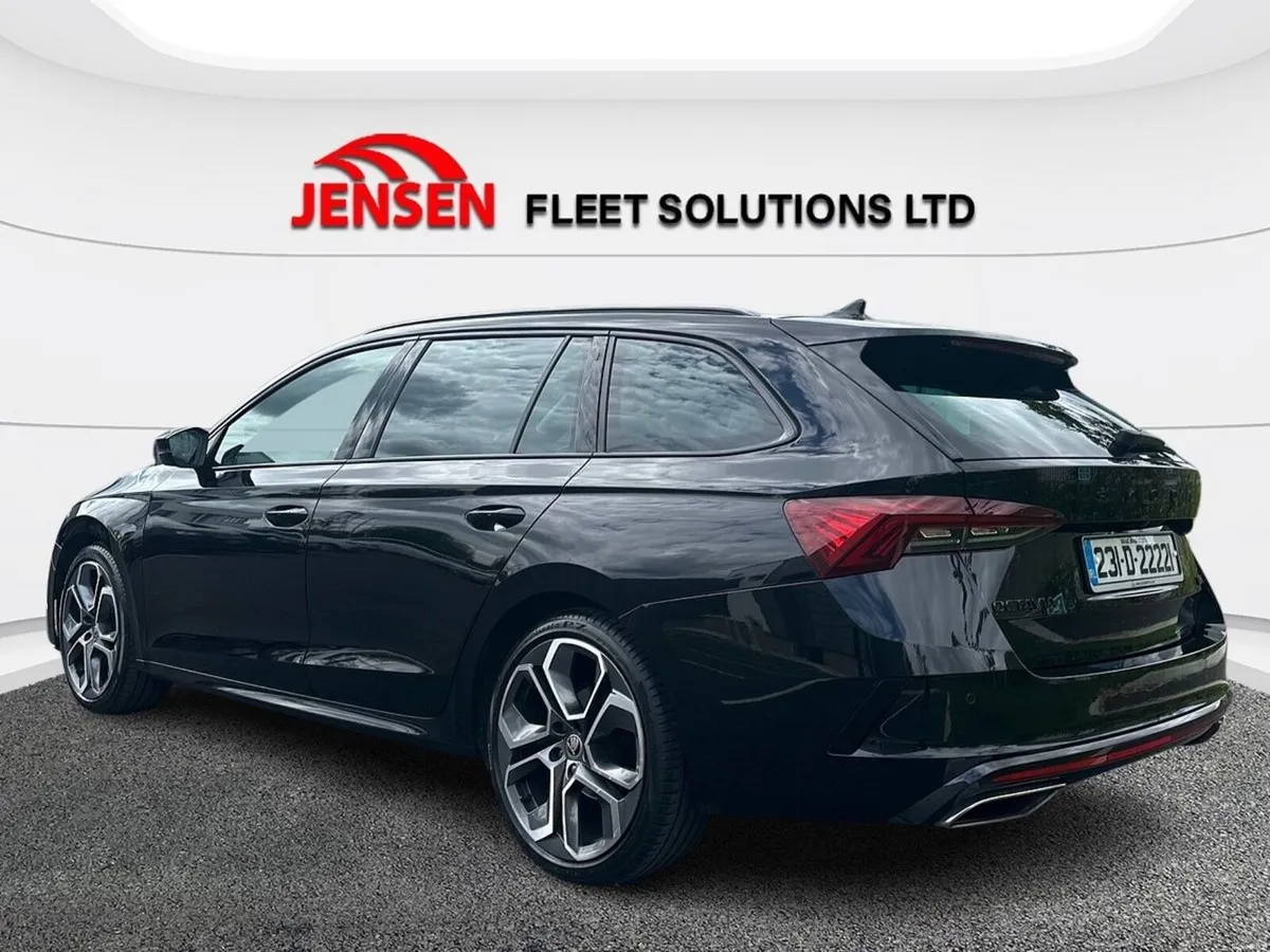 Skoda Octavia RS Combi 2.0TDI 200HP DSG - Image 4