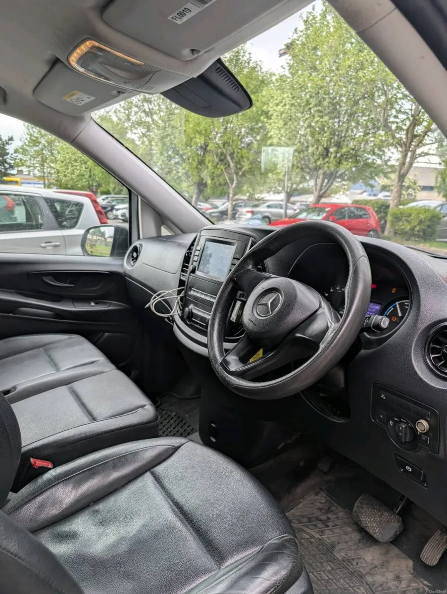 Mercedes Benz E-Vito 111 Ka 6DR - Image 3