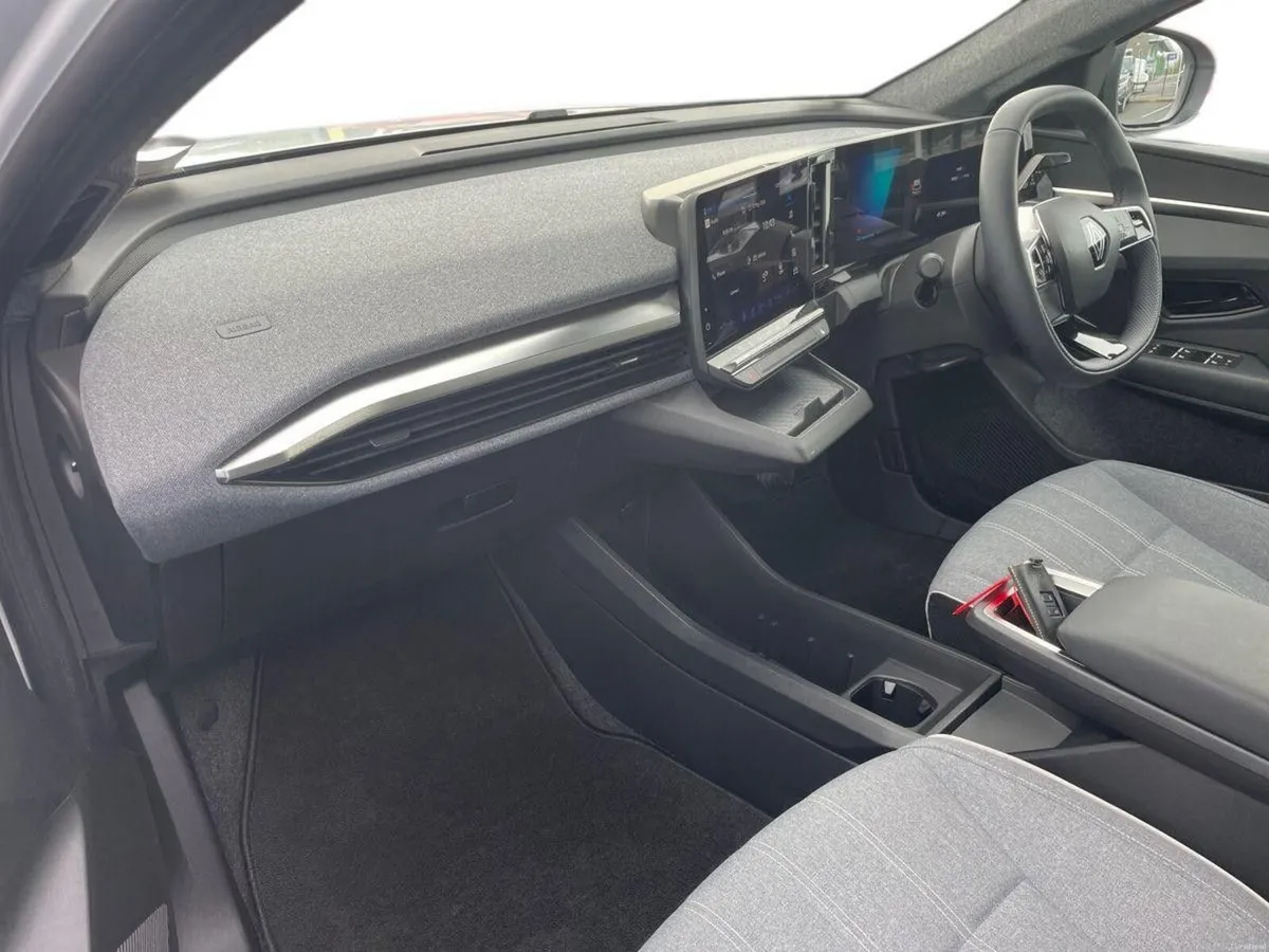 Renault Scenic E-Tech 60kWh 170hp evolution - Image 4