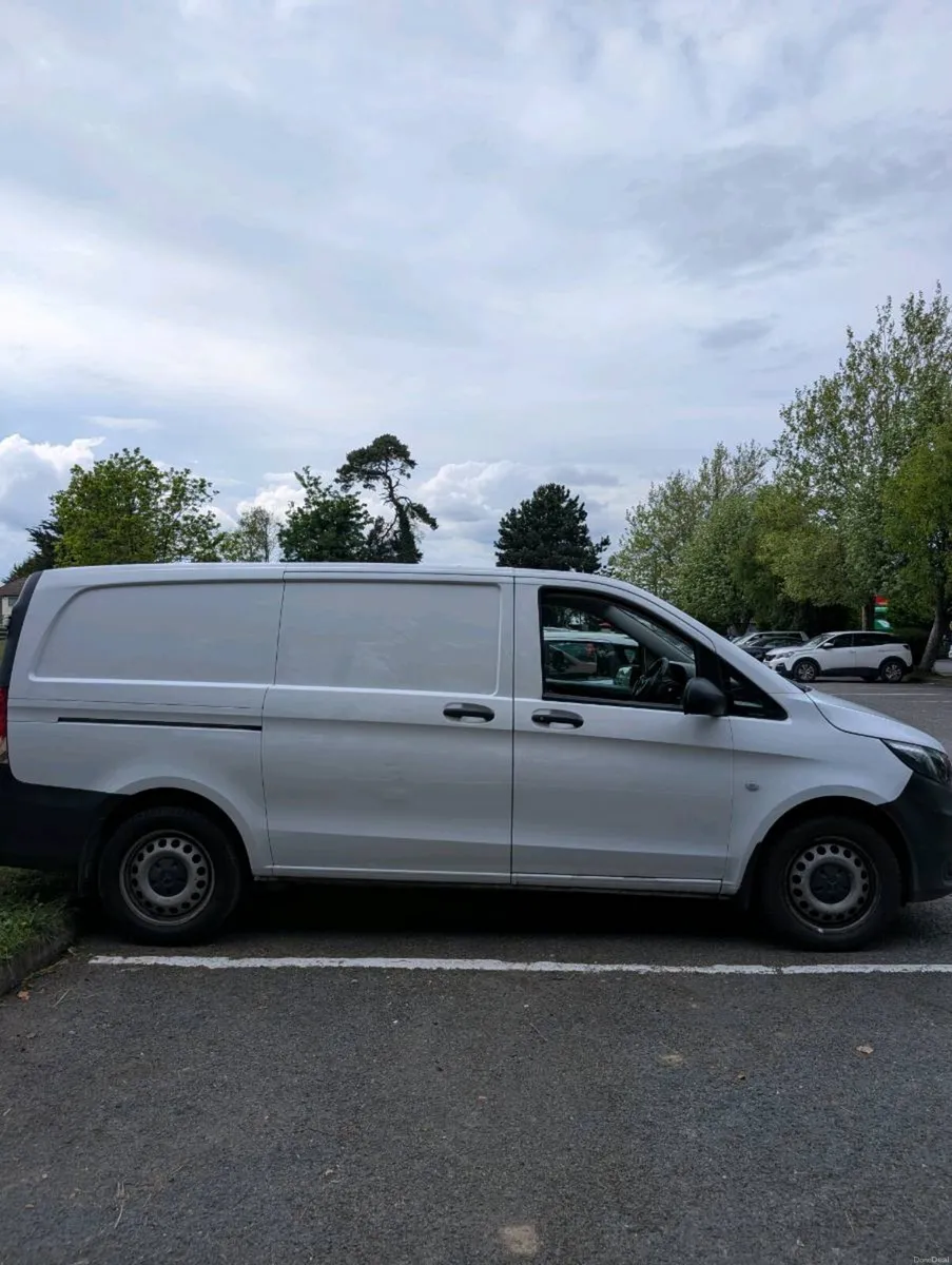 Mercedes Benz E-Vito Urban/City 111 Ka 6DR - Image 4