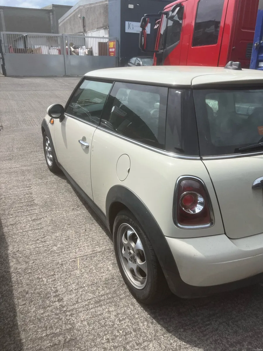 Mini Cooper diesel - Image 2