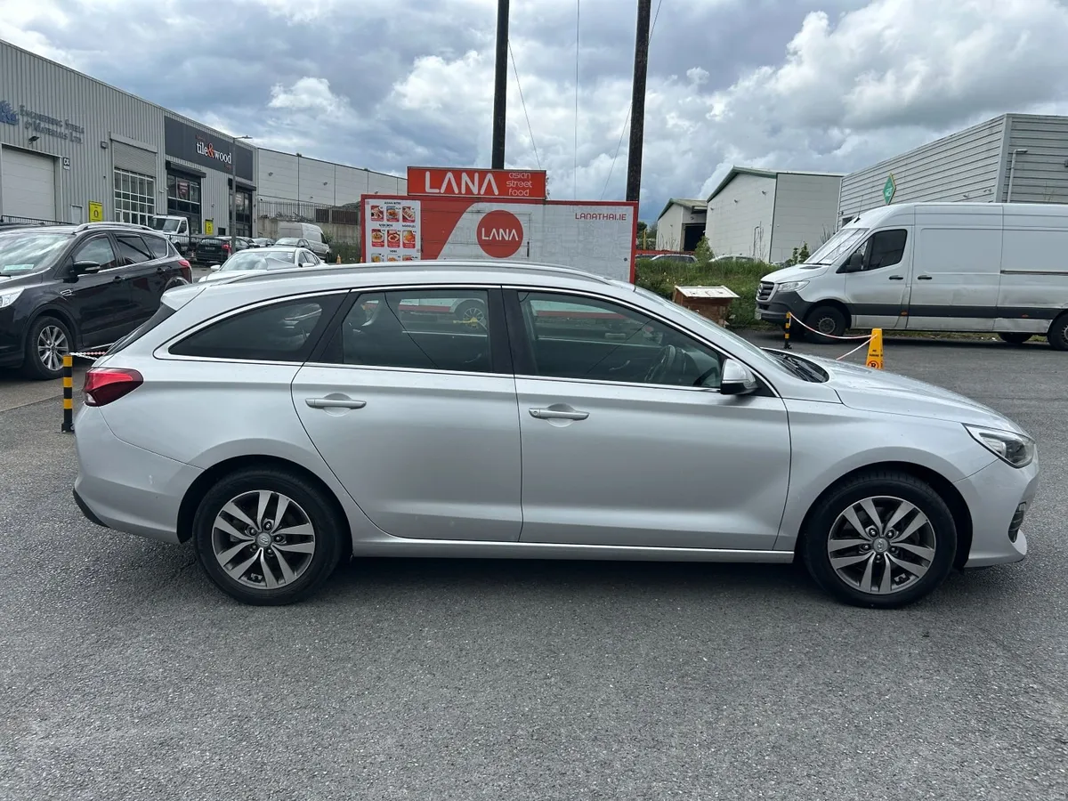 Hyundai i30 2019 NCT05/27 - Image 4