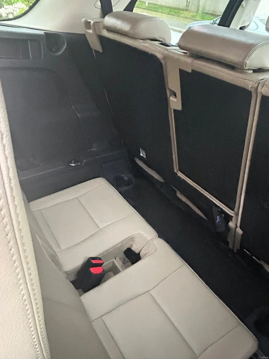 Land Rover Discovery Sport 2016 - Image 2
